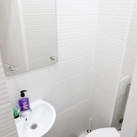 Apartment Rico's 3 Bedroom Center Bucharest