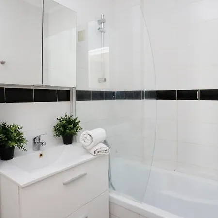 Appartamento Rico's 3 Bedroom Center *